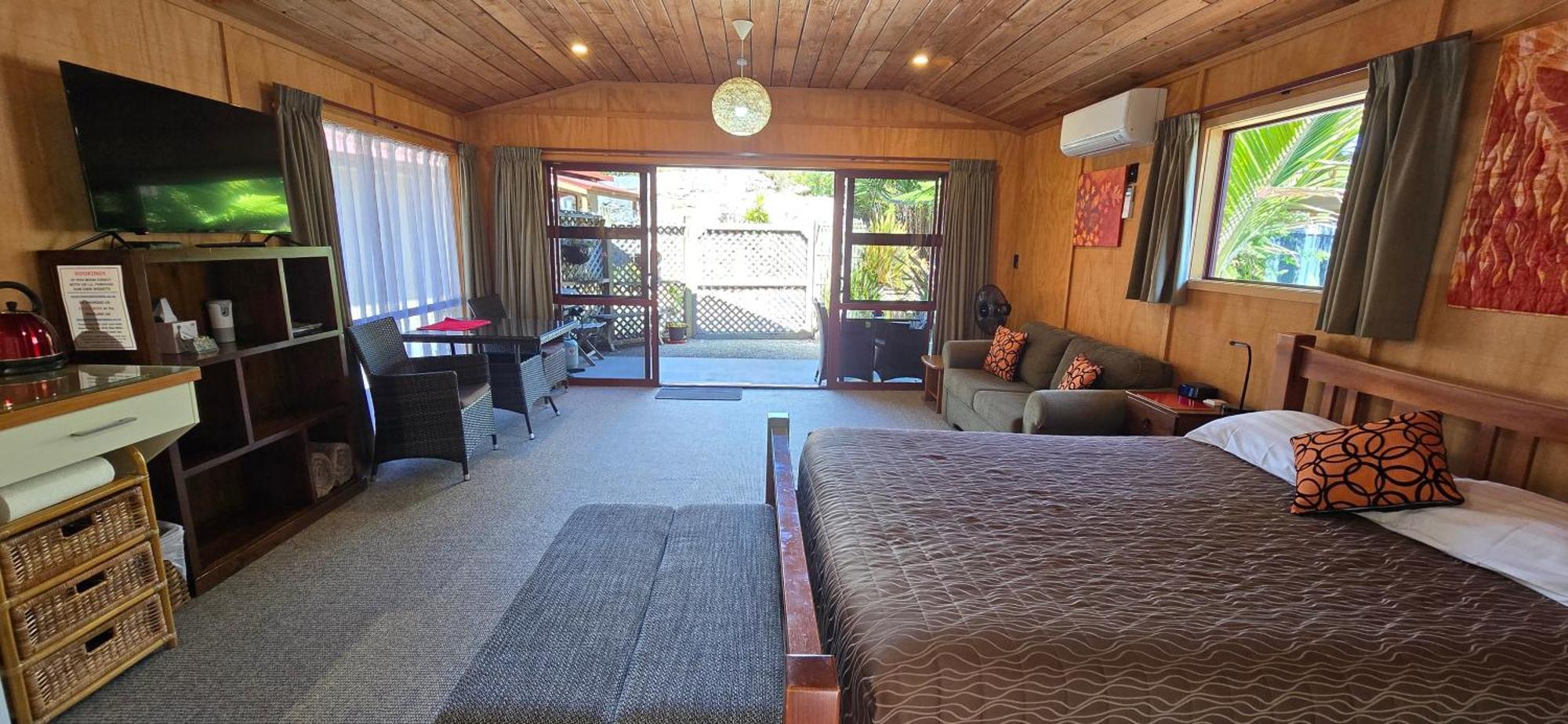 The Rocks Chalets Takaka Exterior photo