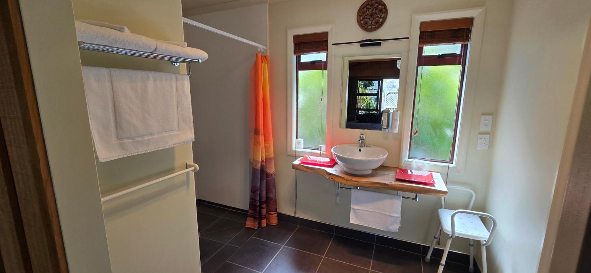 The Rocks Chalets Takaka Exterior photo