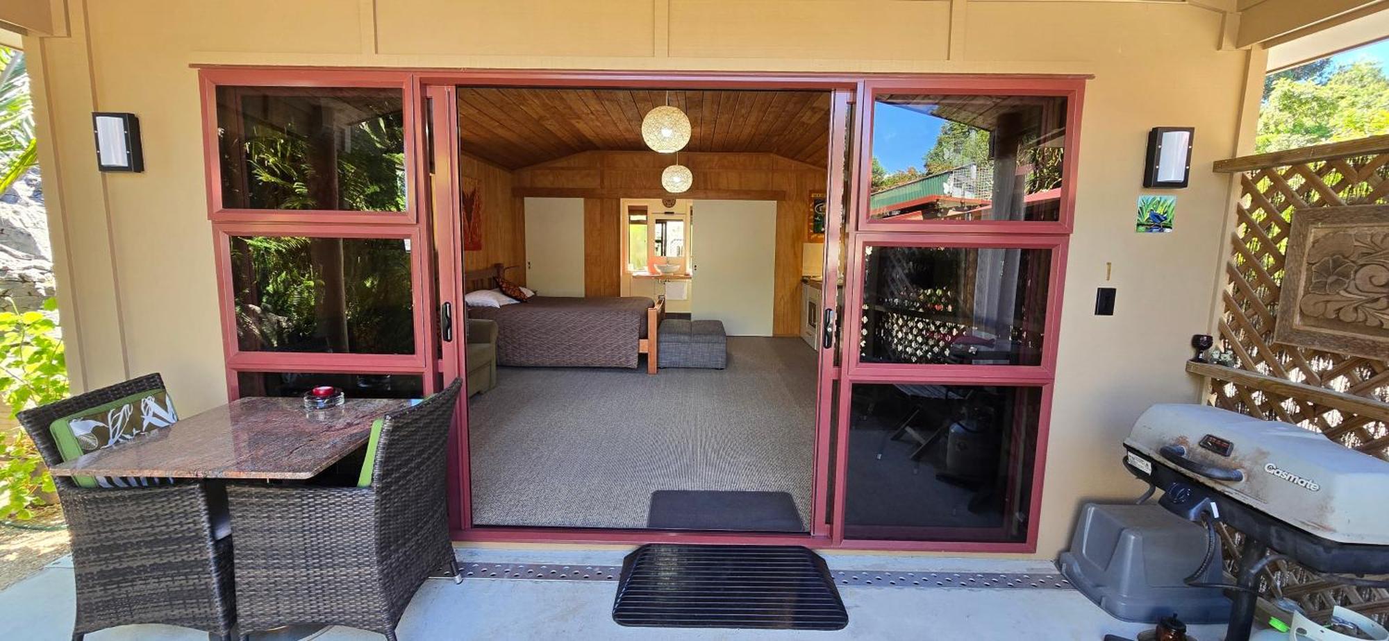 The Rocks Chalets Takaka Exterior photo