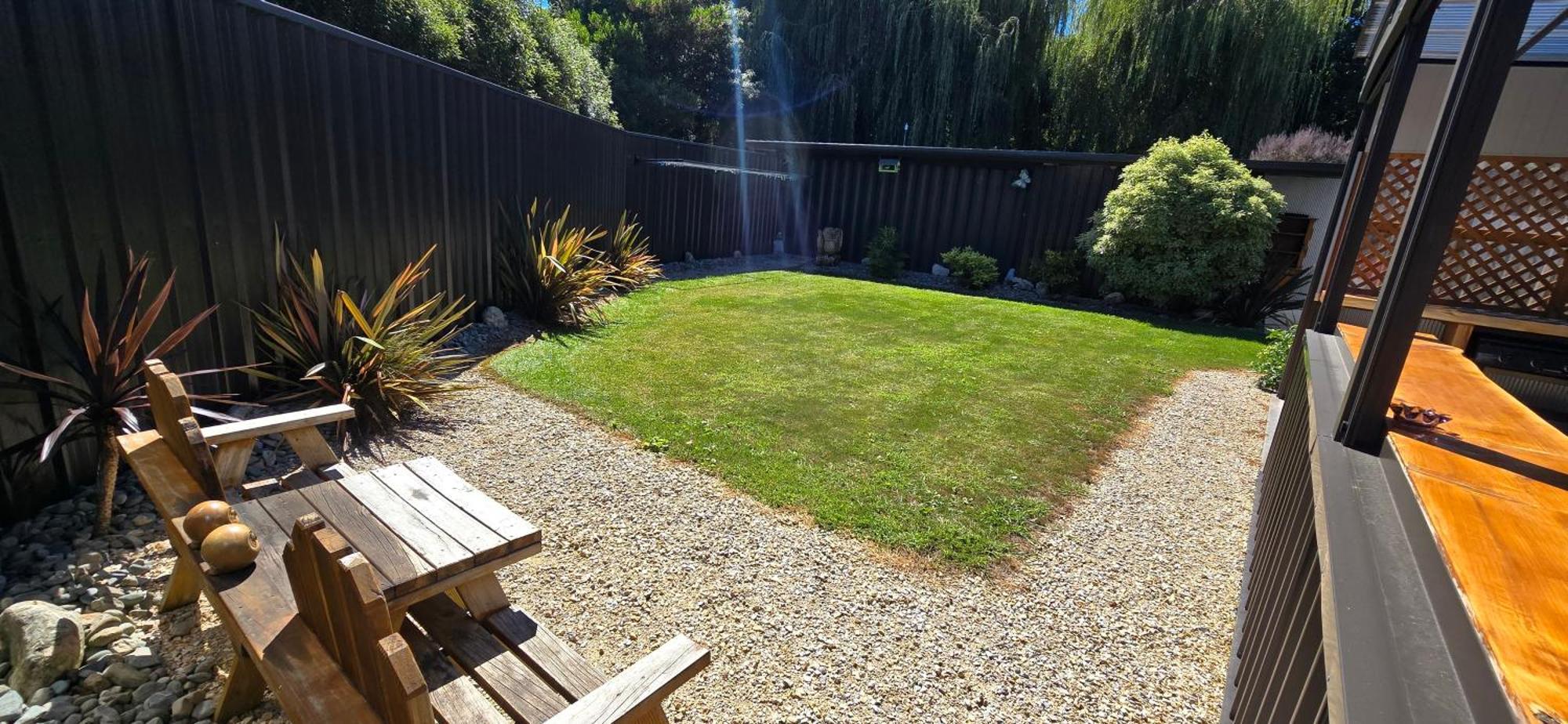 The Rocks Chalets Takaka Exterior photo
