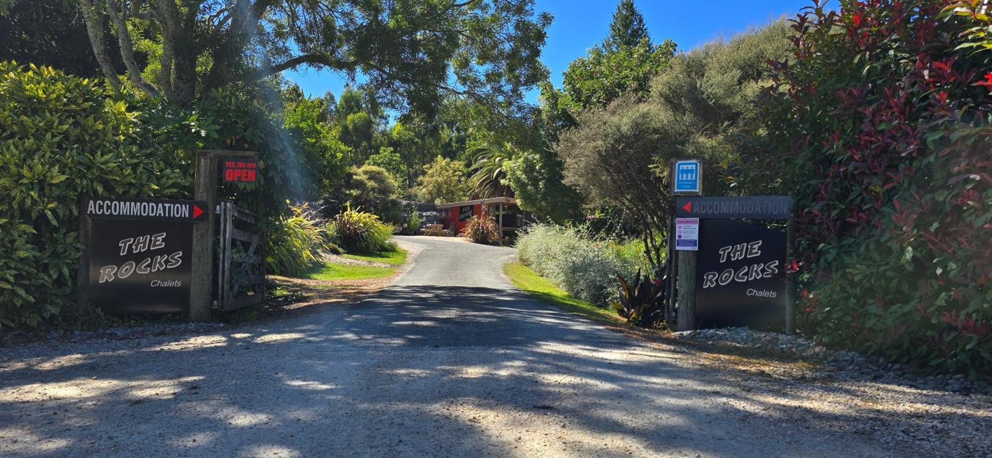 The Rocks Chalets Takaka Exterior photo