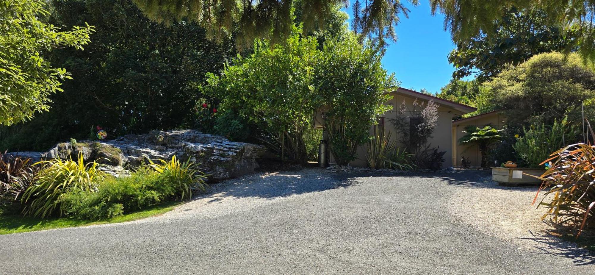 The Rocks Chalets Takaka Exterior photo