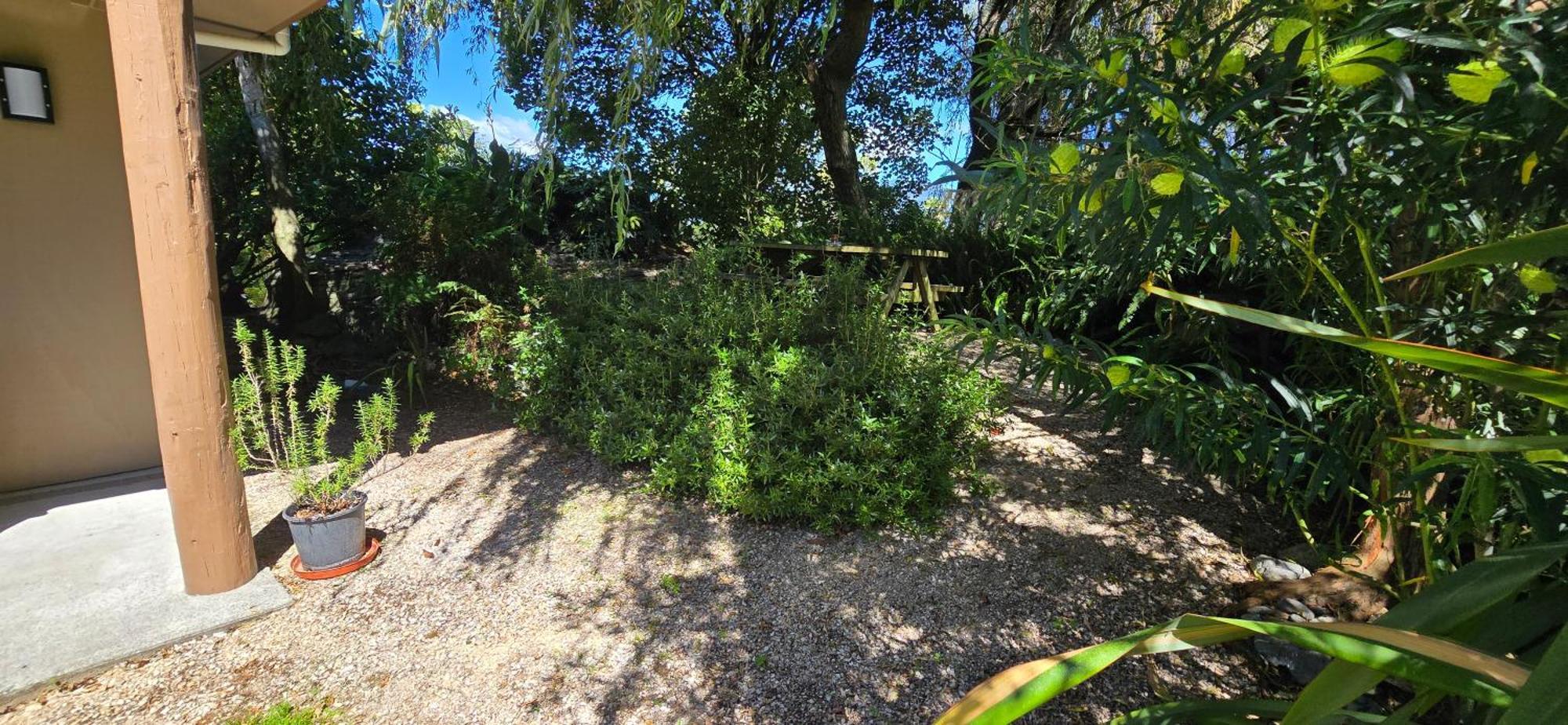 The Rocks Chalets Takaka Exterior photo
